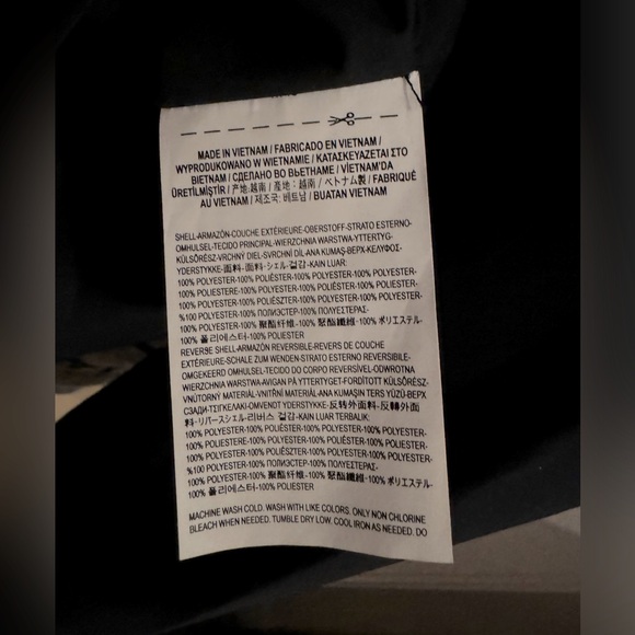 Like NEW!!! Vans Sport Check Women's Reversible Black/Camo Jacket - Size M - Picture 16 of 16